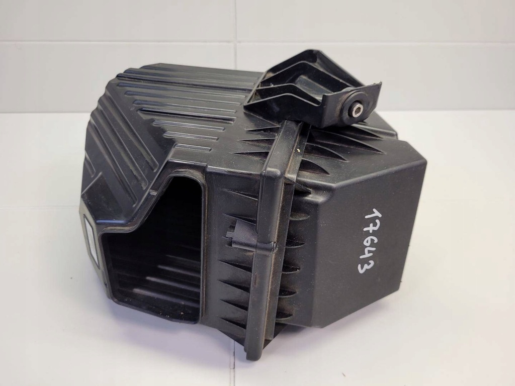 фото №1, Корпус фильтра воздуха land rover range rover evoque facelift 2018