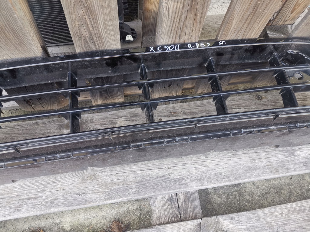 фото №4, Volvo xc90 ii накладка бампера решётка r-design