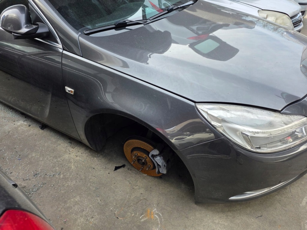 Купити Opel insignia a z177 бампер перед kompetny ґрати протитуманні фари