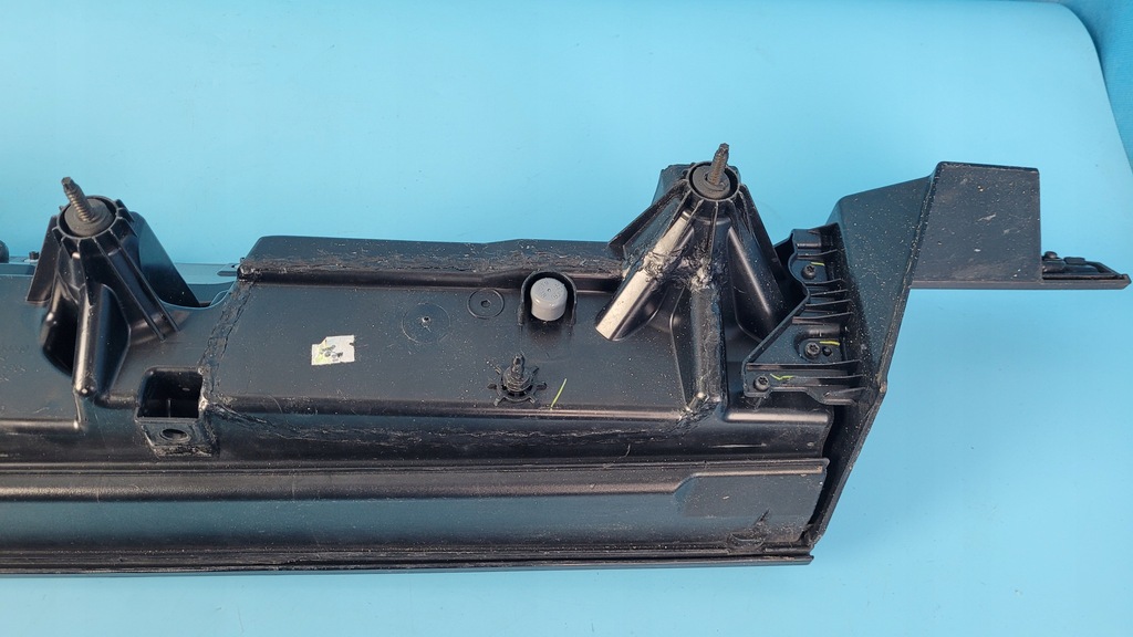 фото №14, Dodge challenger sxt 19r накладка лампа кришки задня 68404882aa