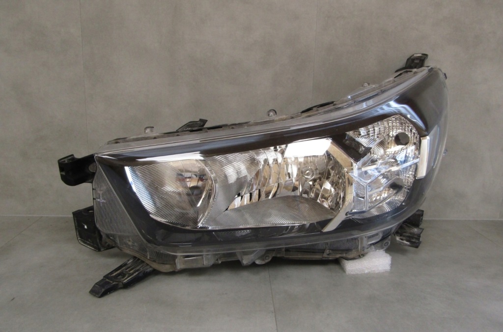 фото №1, Лампа перед toyota hilux 8 viii lift звичайна 20- lh ліва