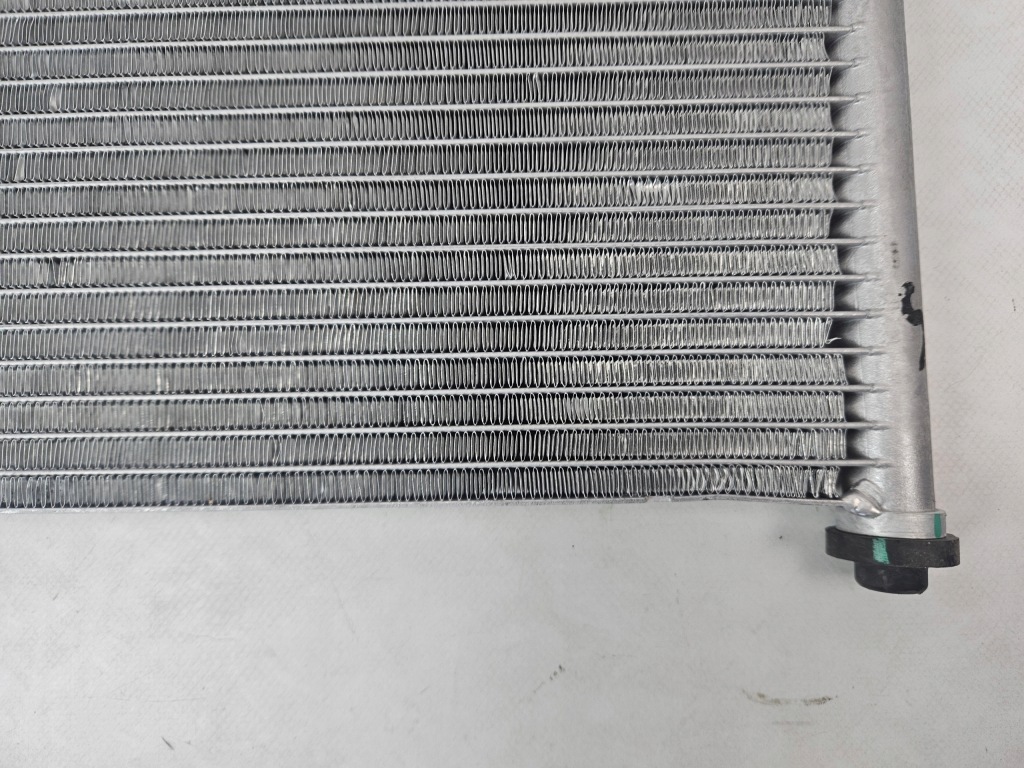 Tesla model x 2015 - радіатор води 1048498-00-c Київ