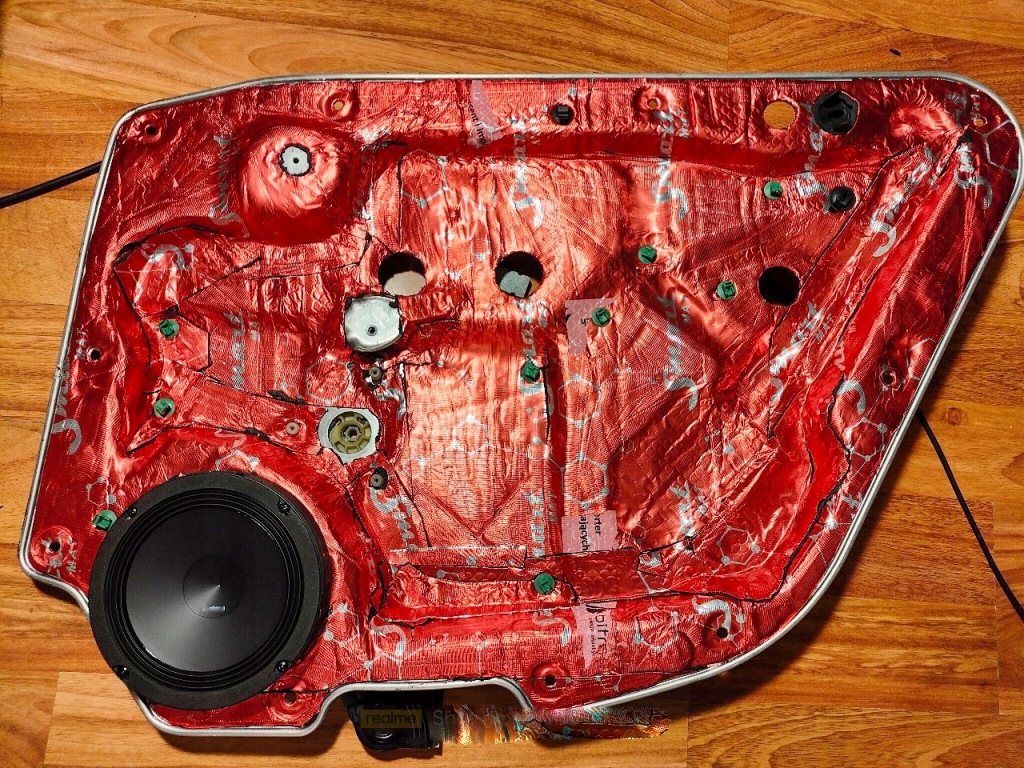 Мат шумоизоляционная 2mm бутиловая алюбутил 400x50 2m2 дверь багажник пол Оригинал