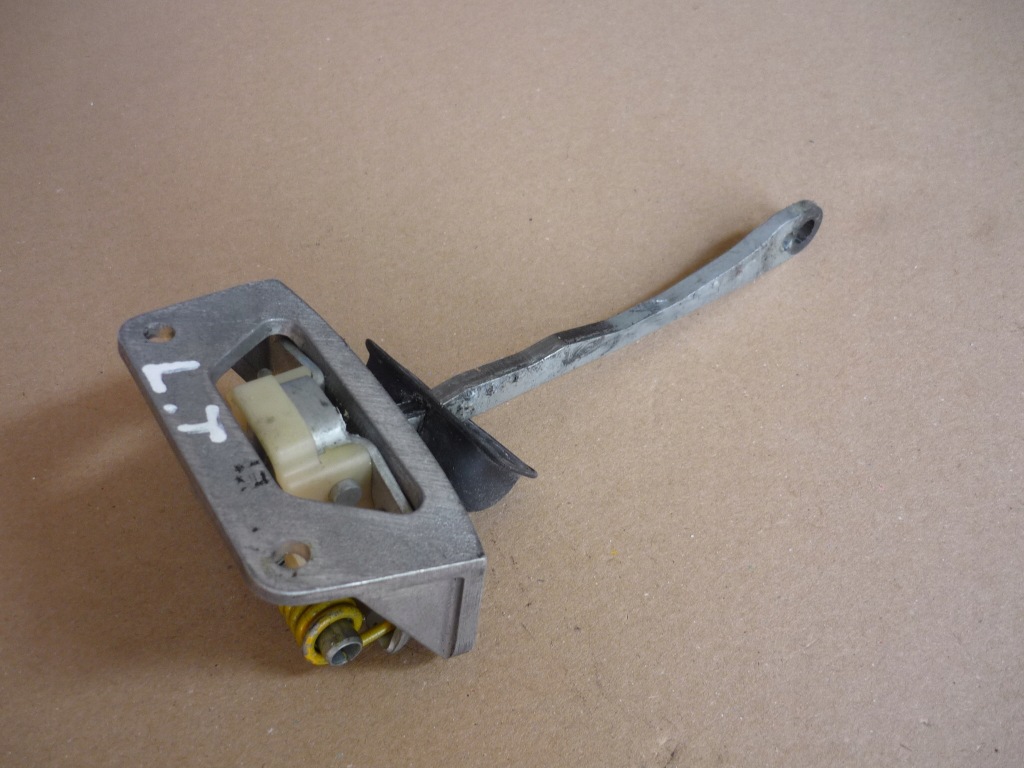 фото №1, Обмежувач двері лівий задня audi a2 оригінал