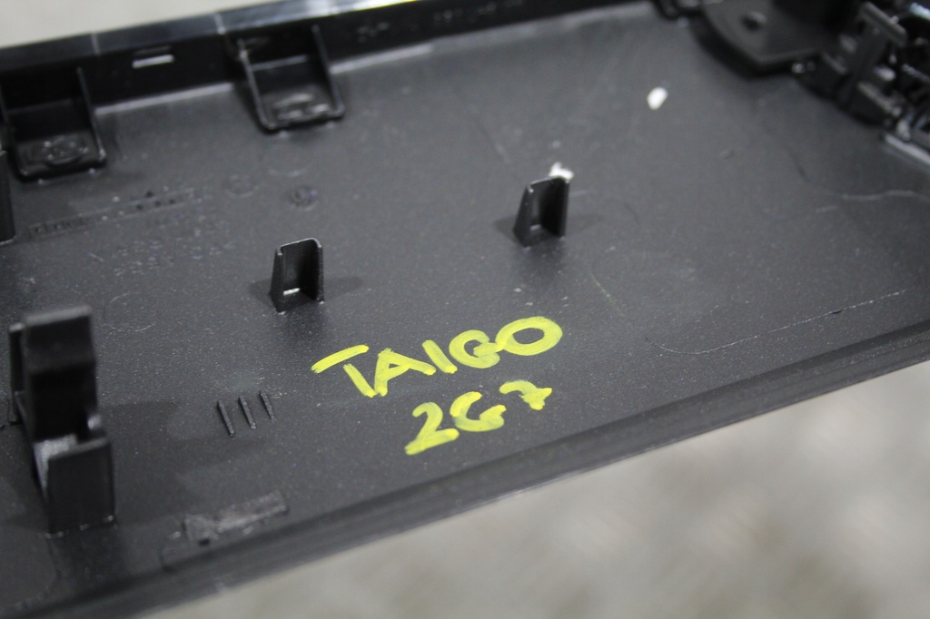 фото №5, Dekor консоли pod счетчик led vw taigo 2g7 r-line 2g1858417as