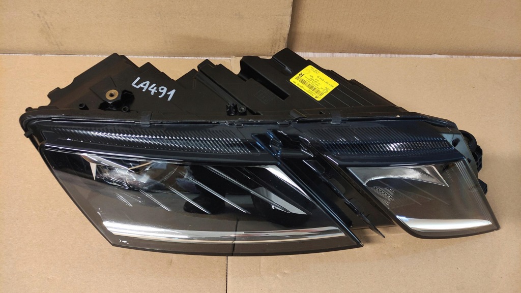 Octavia iii lift лампа правая передняя перед led Оригинал