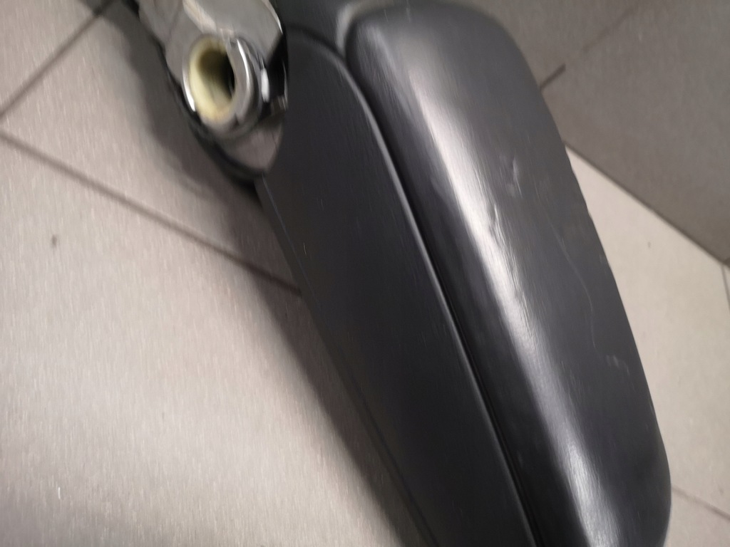 фото №5, Підлокітник чорний шкіра audi a4 b6 8e0864207g