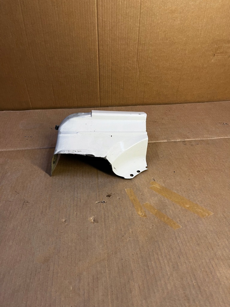 Mazda bm поріг перед праві 13-18r Оригінал