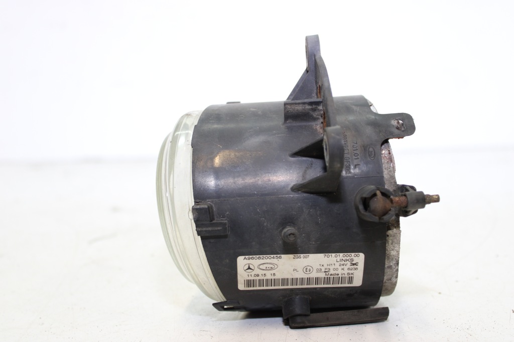 фото №8, Противотуманная фара левый mercedes actros mp4 a9608200456 oryg