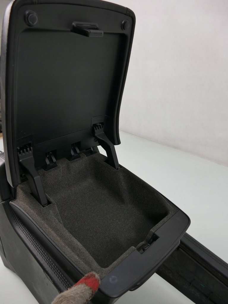 фото №9, Porsche cayenne 9p 7l підлокітник тунель чорний