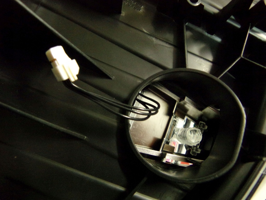 Bmw f30 f31 лампа ксенон akl лівий 7259527 Зі Шроту