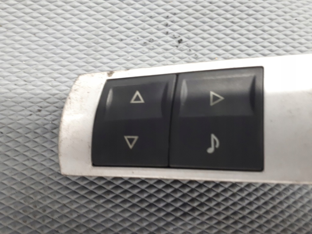 фото №8, Перемикач радіо chrysler 300c