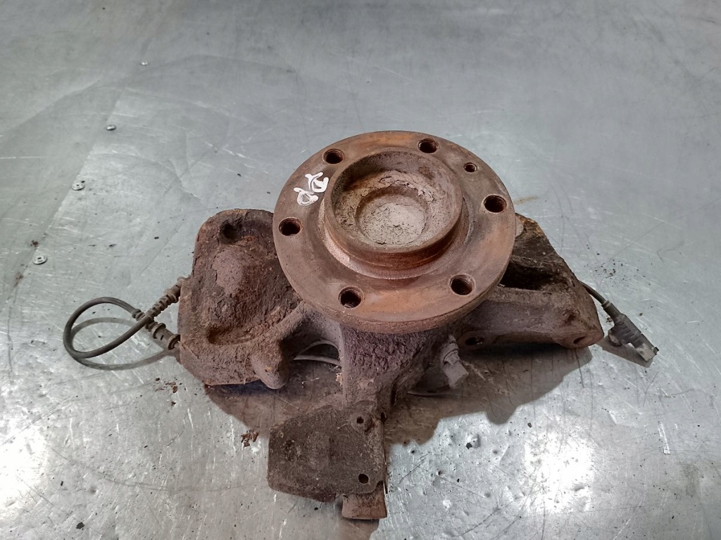 фото №1, Поворотний кулак правий перед vw crafter 2.5 tdi