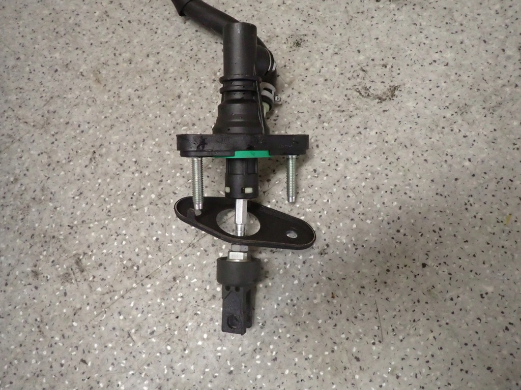 фото №5, Toyota auris 1.3i 06- помпа сцепления