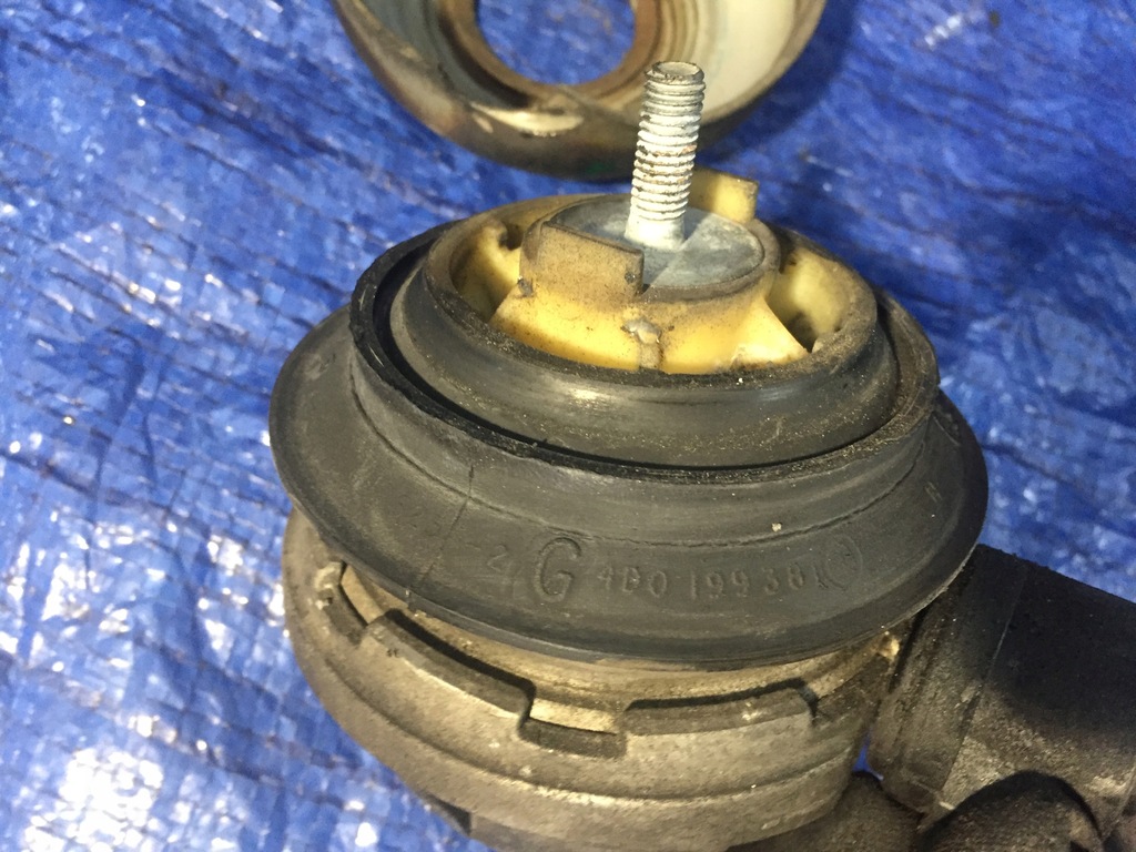 фото №6, Audi s6 a6 4.2 v8 c5 подушка двигуна 4b3199379b