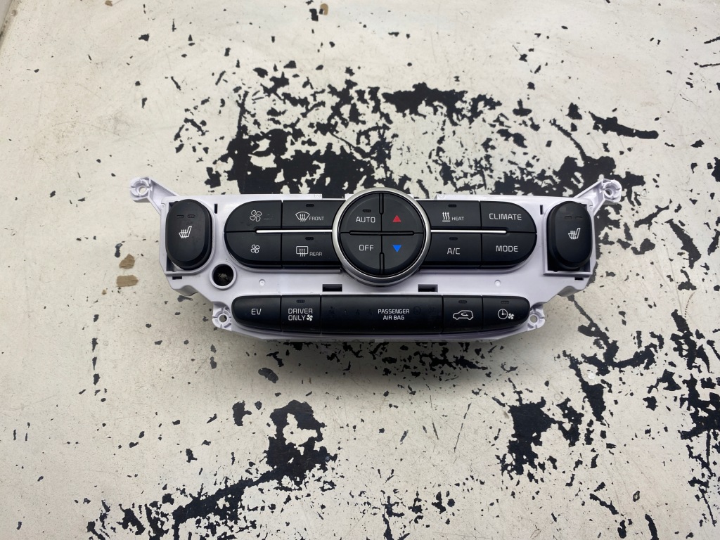 фото №1, Kia soul ii панель кондиционера 97250-e4050