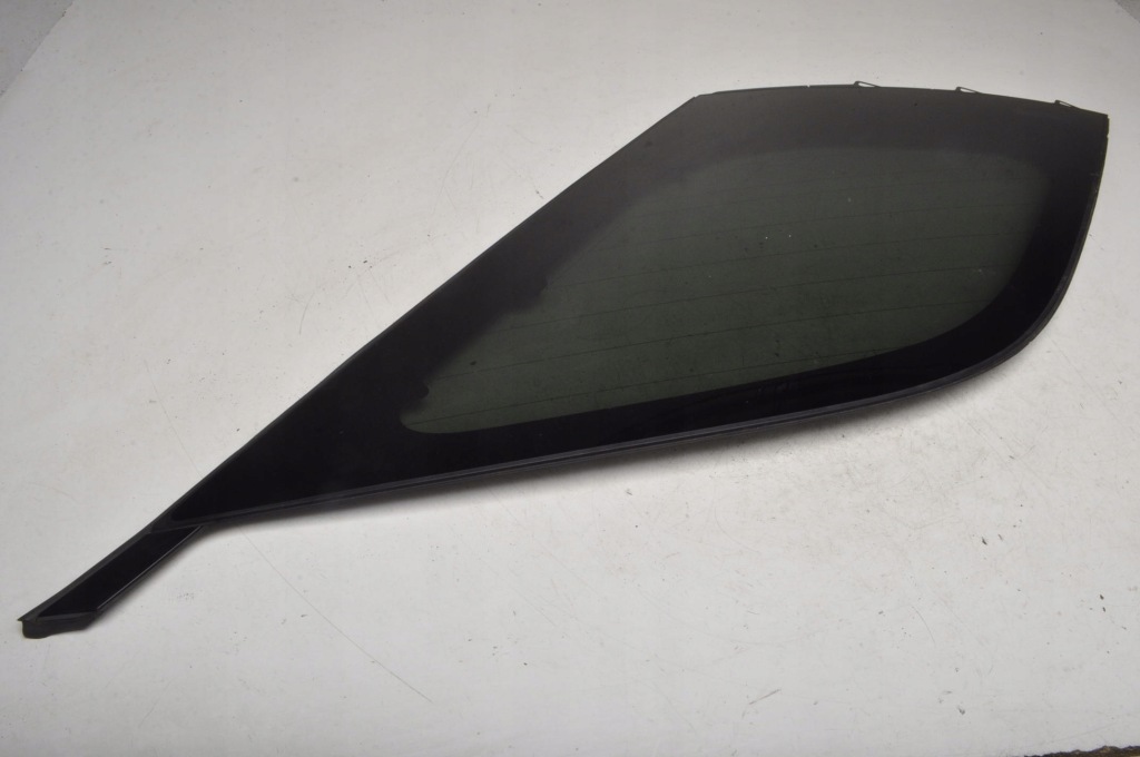 фото №1, Land rover discovery v l462 стекло левая задняя