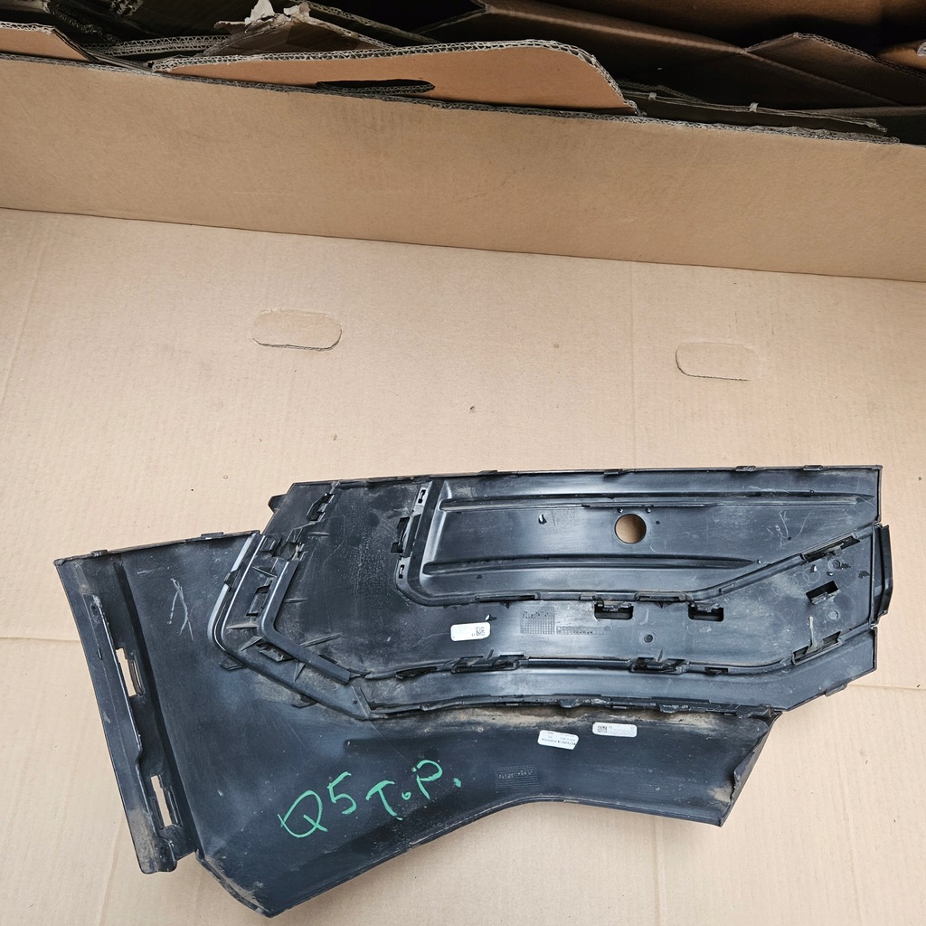 фото №9, Audi q5 sportback 80f 80f807852 решітка бампера задня обшивка права 80f807320