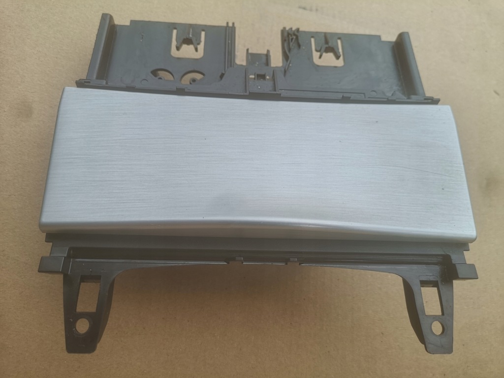 фото №1, Бардачок пепельница mercedes w204