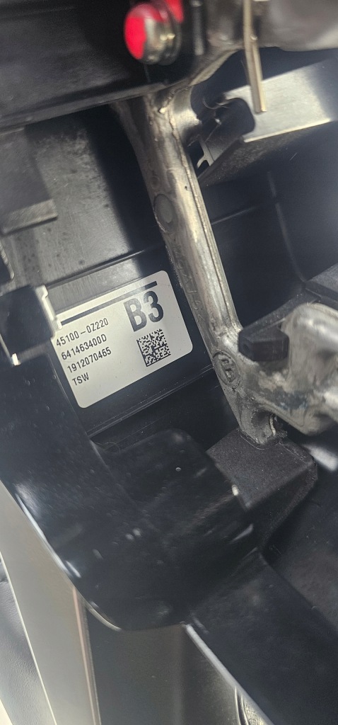 фото №16, Toyota corolla xii e210 e21 воздуховод кожаный мультифункция кожа идеальное состояние