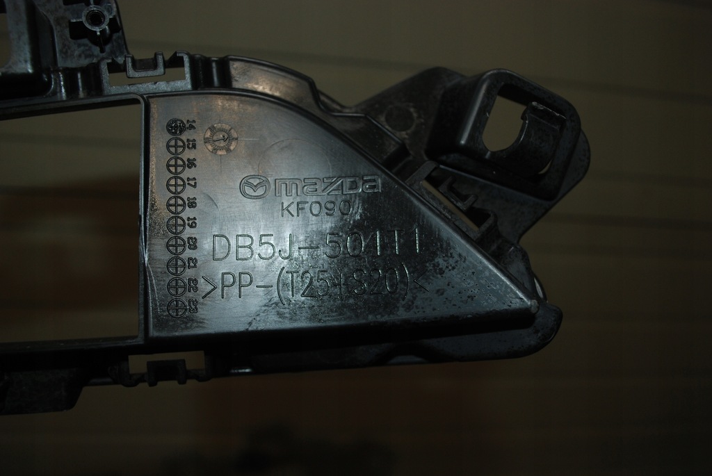 фото №10, Решітка бампера перед передня mazda 2 14 r.- dj db5j-501t1