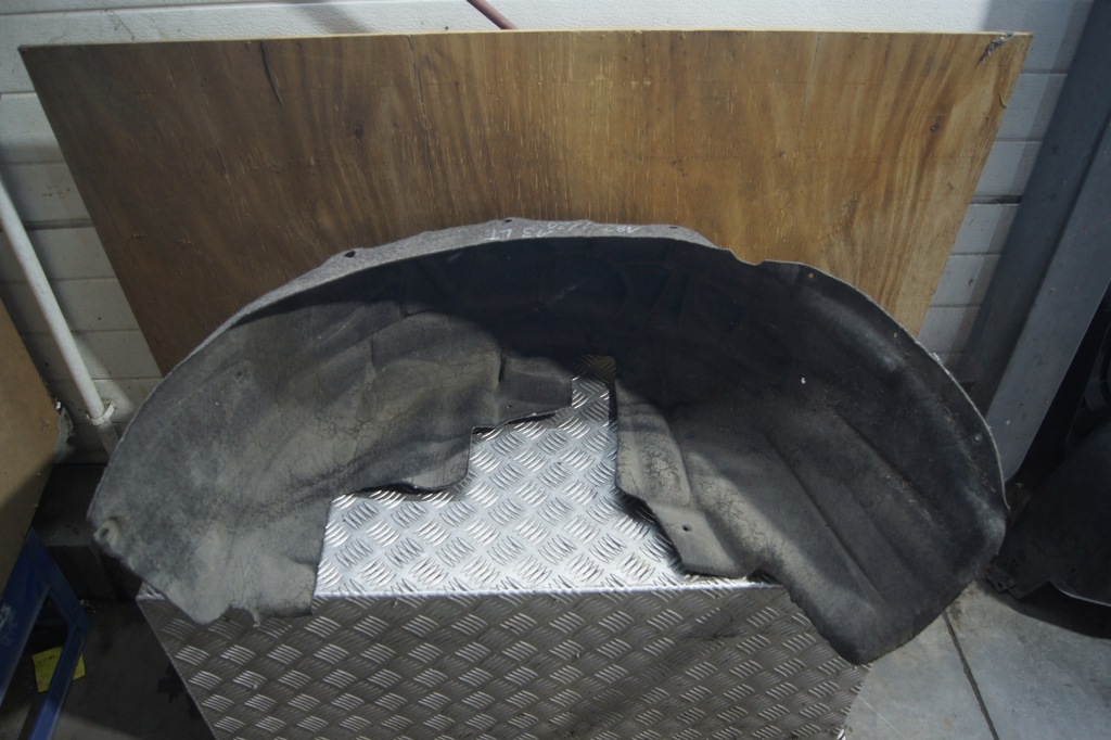 фото №1, Підкрилок лівий задня audi a3 8v 8v0810171