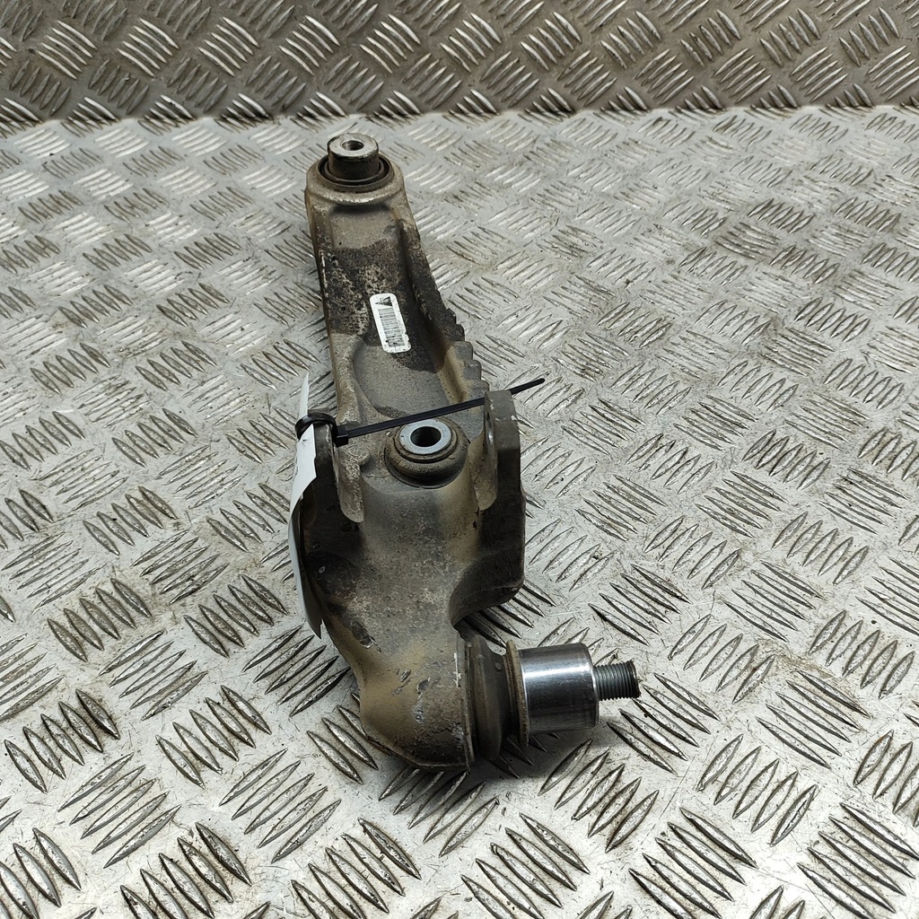 фото №2, Land rover range rover velar 2018 правая сторона нижний рычаг передний