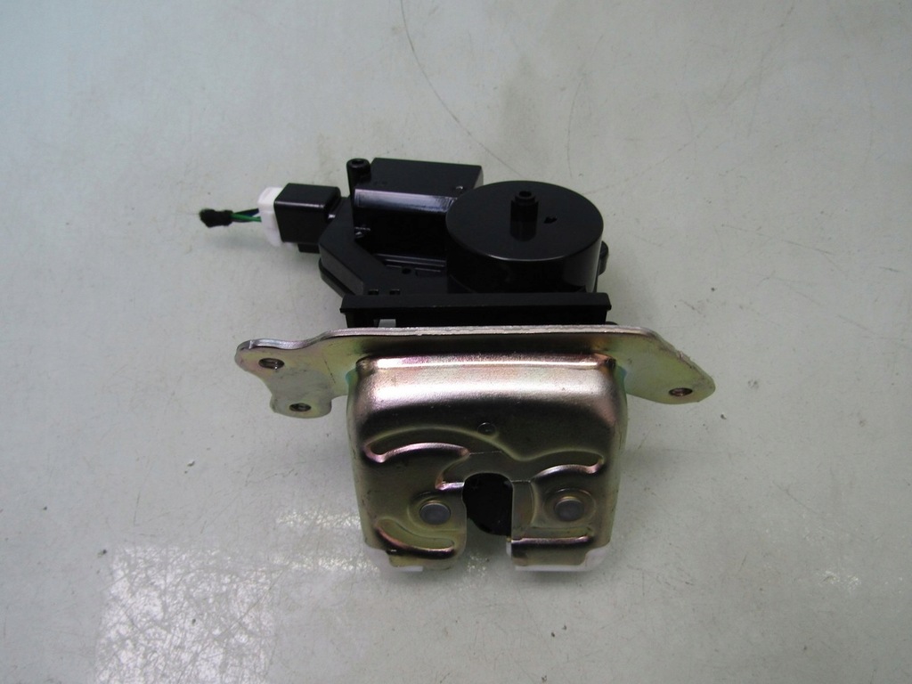 фото №1, Sx4 s-cross ii 23r замок крышки задняя задний задней багажника