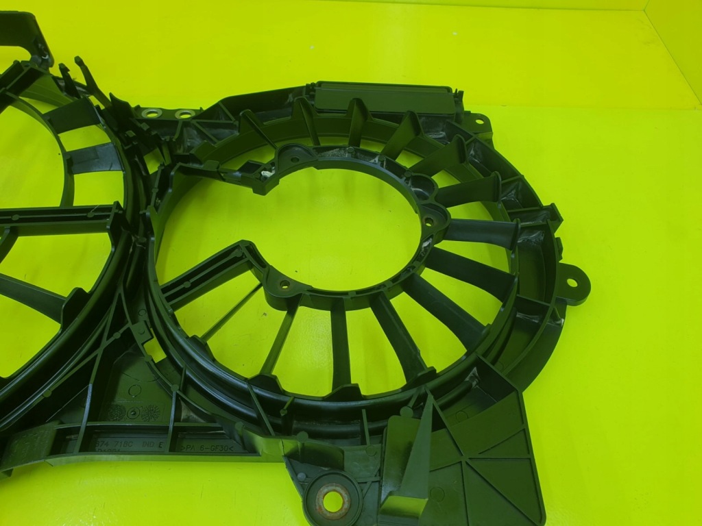 Корпус вентиляторов радиатора audi a6 c6 2.0 2.4 3.2 b 4f0121003a с Разборки