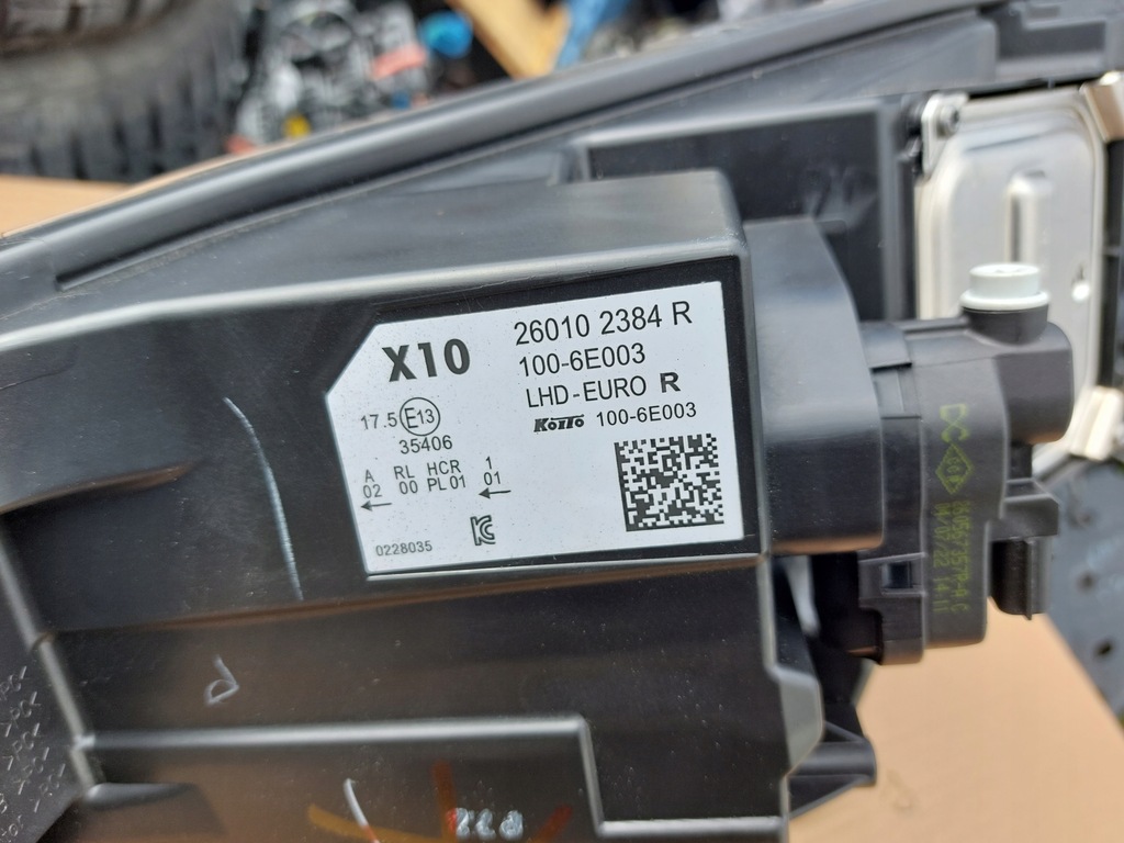 фото №7, Лампа передня права renault zoe full led 19-