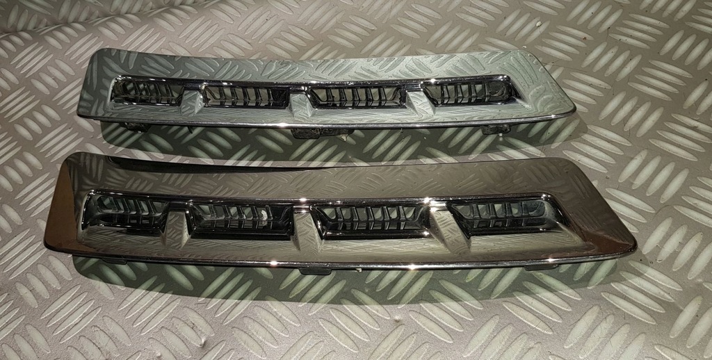 фото №15, Infiniti fx ii fx35 qx70 впуск воздуха крыла решётка хром правый перед