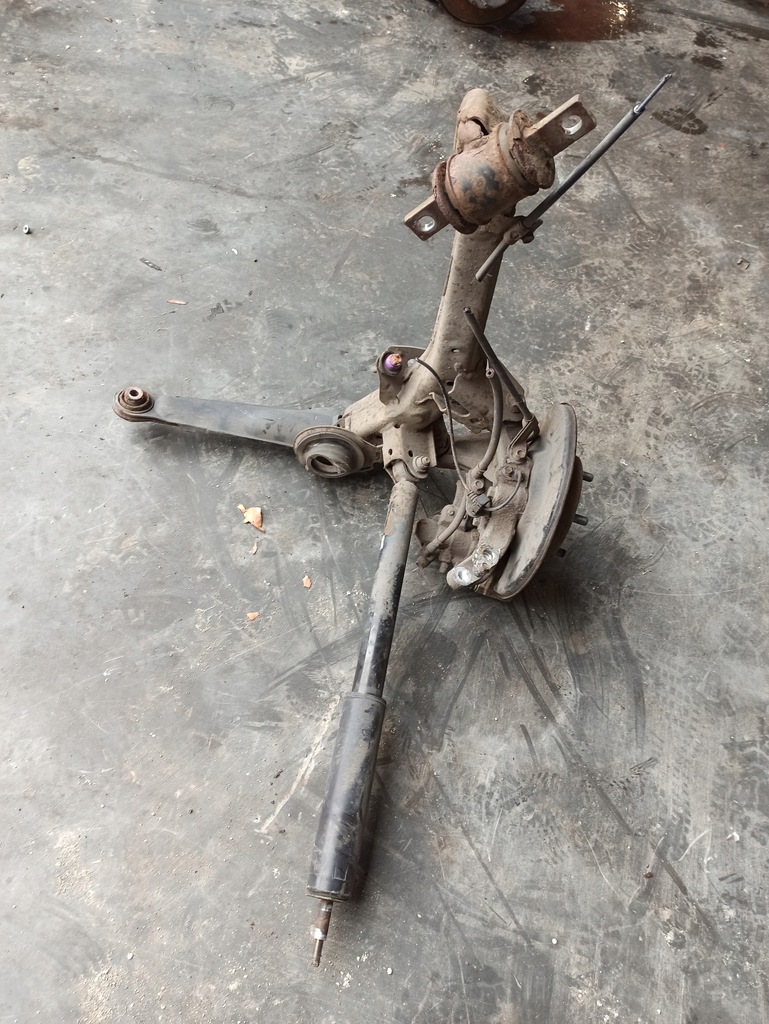 фото №10, Honda civic viii 1.3 b sd поворотный кулак рычаг правый задняя балка подвеска oś