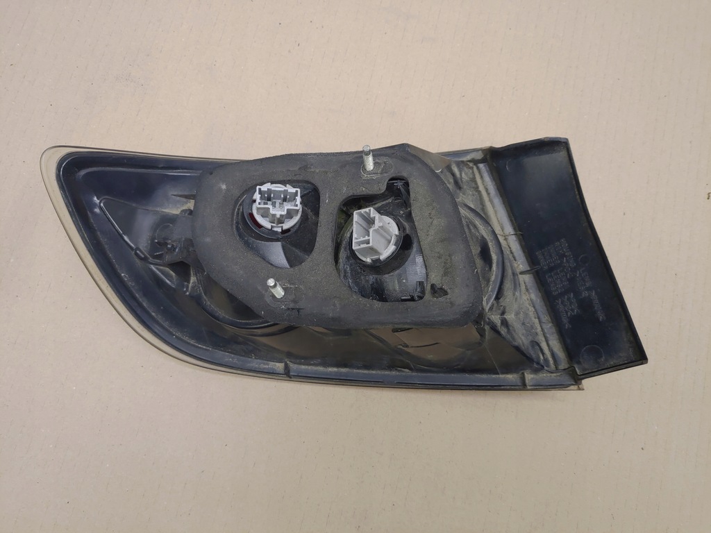 фото №8, Лампа правая задняя задняя w крыло mazda iii 3 bk sedan sport 2003-