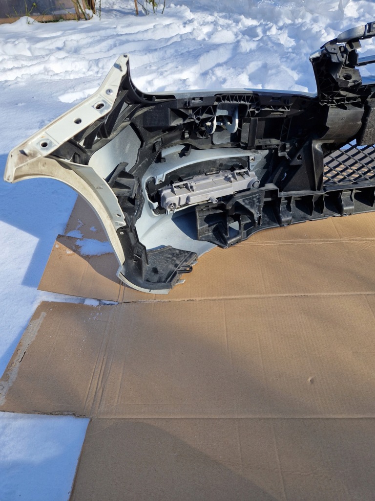 Mercedes c klasa w204 рестайлинг  204 бампер pdc омыватель перед передний amg 147 Недорого