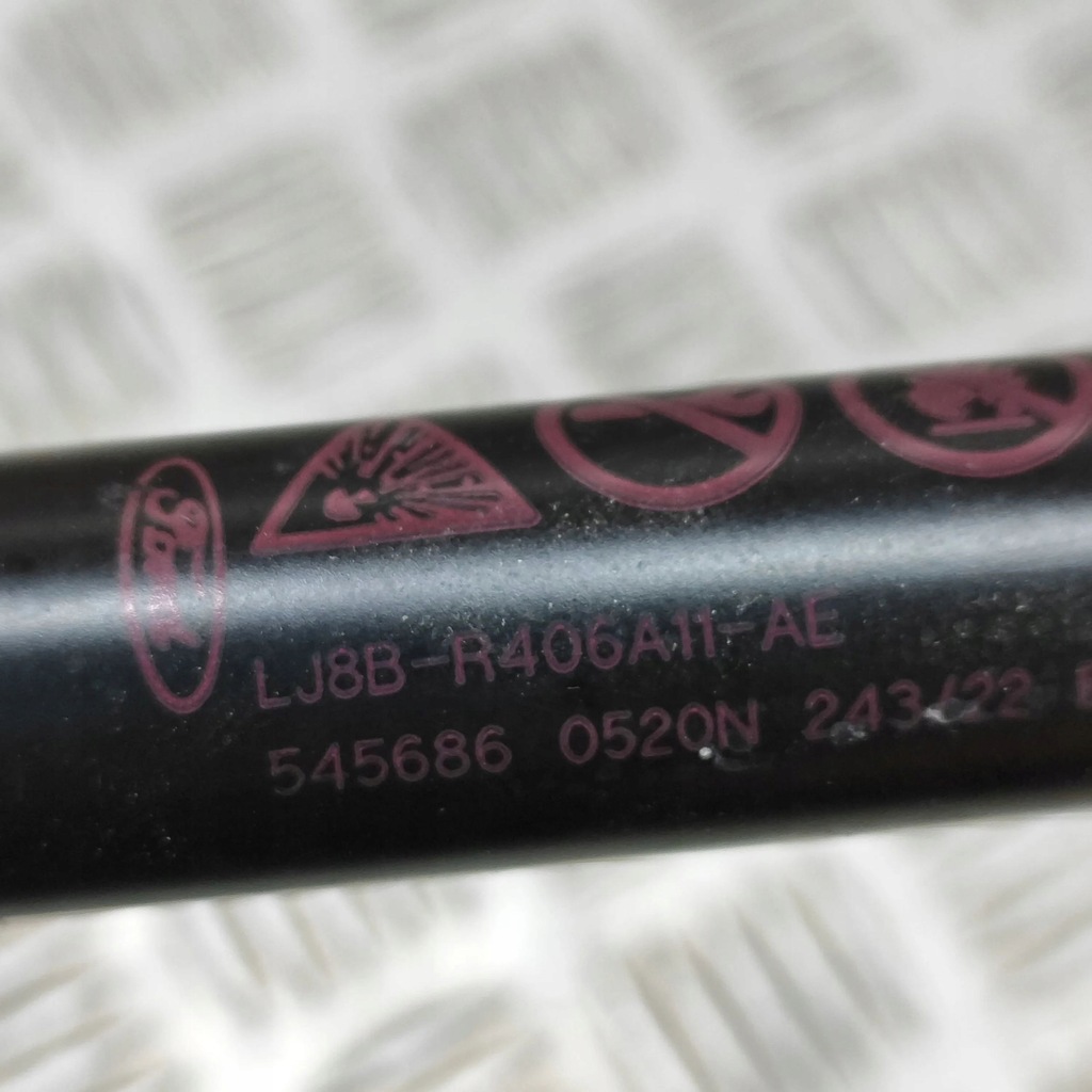 фото №7, Ford mustang mach-e 2023 левая сторона амортизатор крышки задний багажника