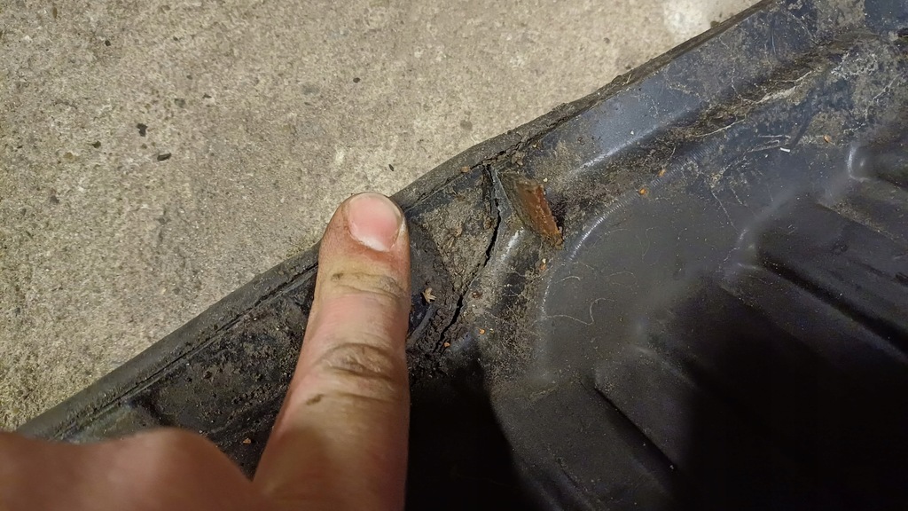 фото №5, Renault megane iii жабо нижние 668100004r