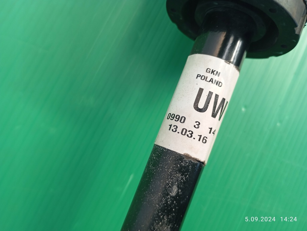 Привідний вал права перед opel adam corsa 10316363 Київ