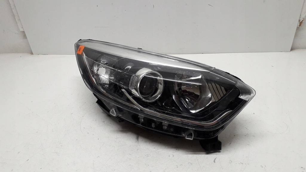 фото №1, Renault captur 1 13- лампа правая перед 260102734r