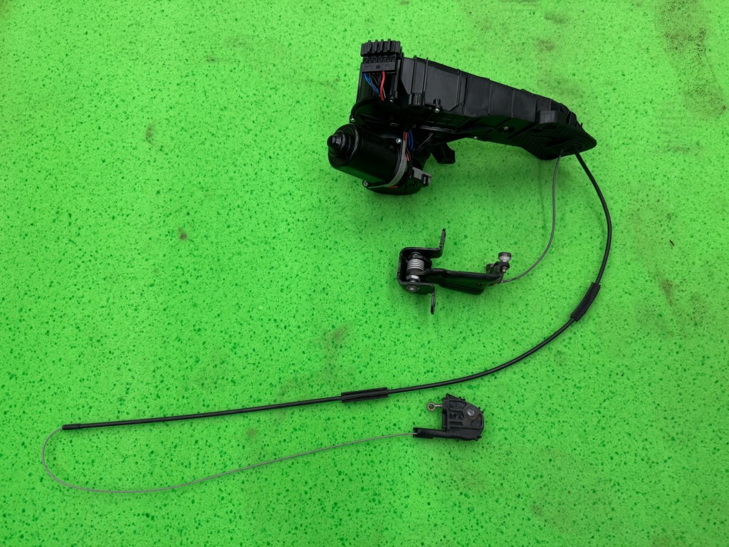 Купити Механізм двері розсувних v klasa w447 lift a4477603400