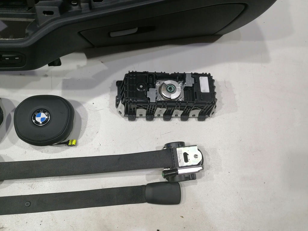 фото №7, Bmw 4 g22 g23 g26 приборная панель консоль подушка безопасности подушки безопасности ремни оригинал материал