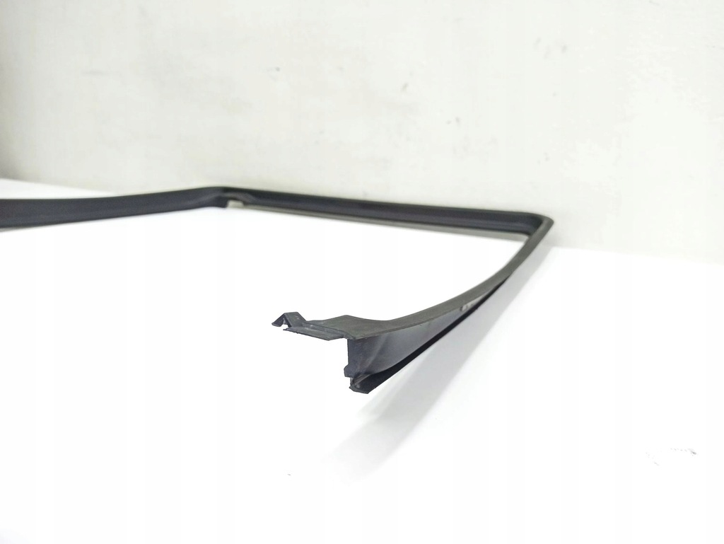 фото №10, Молдинг стекло задний задняя сторона левая land rover range rover sport l320 ejn00