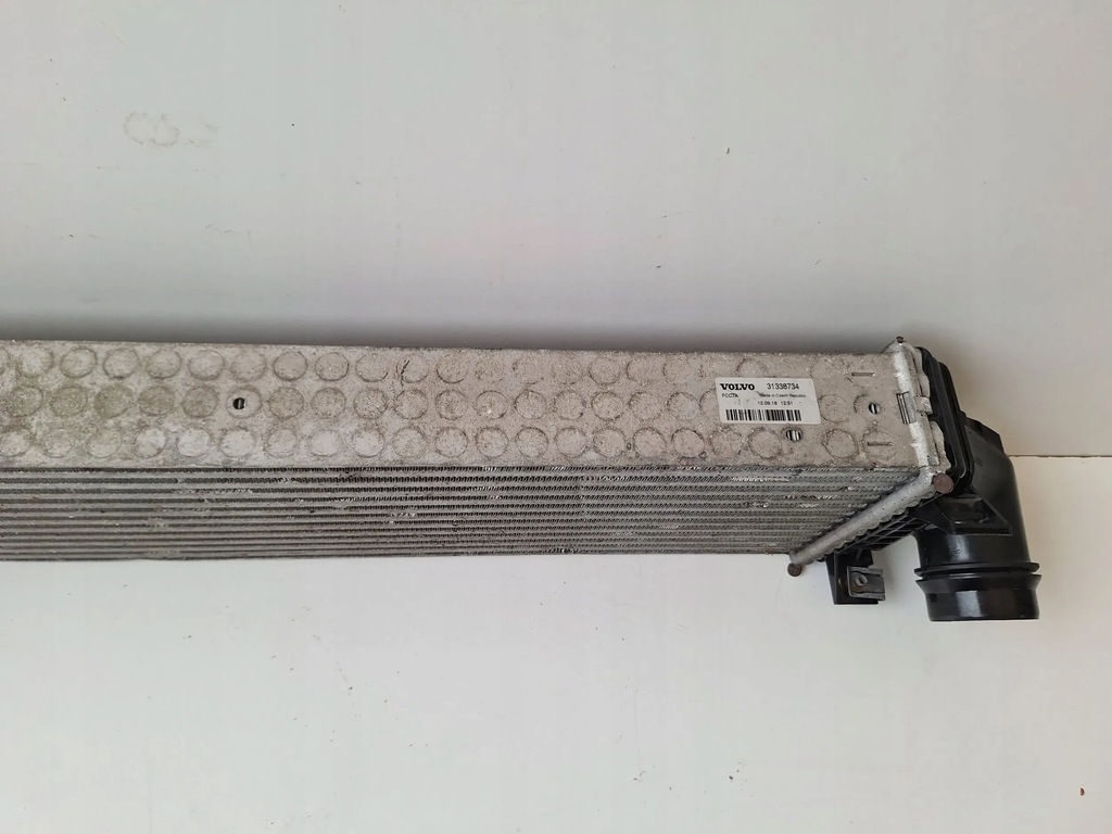 фото №7, Volvo v40 s60 інтеркулер радіатор повітря 31338734 оригінал