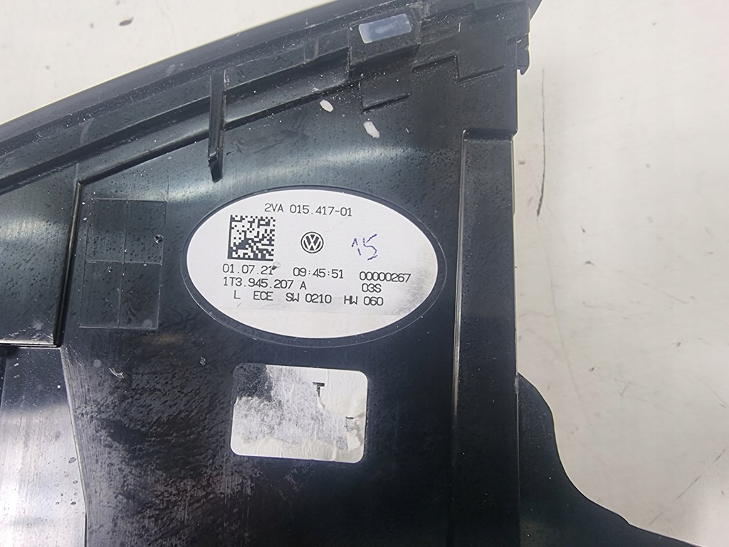 фото №8, Vw id.buzz лампа левая задняя крыла 1t3945207a