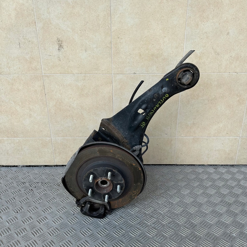 фото №1, Поворотный кулак левая mitsubishi outlander iii lift 2.2d