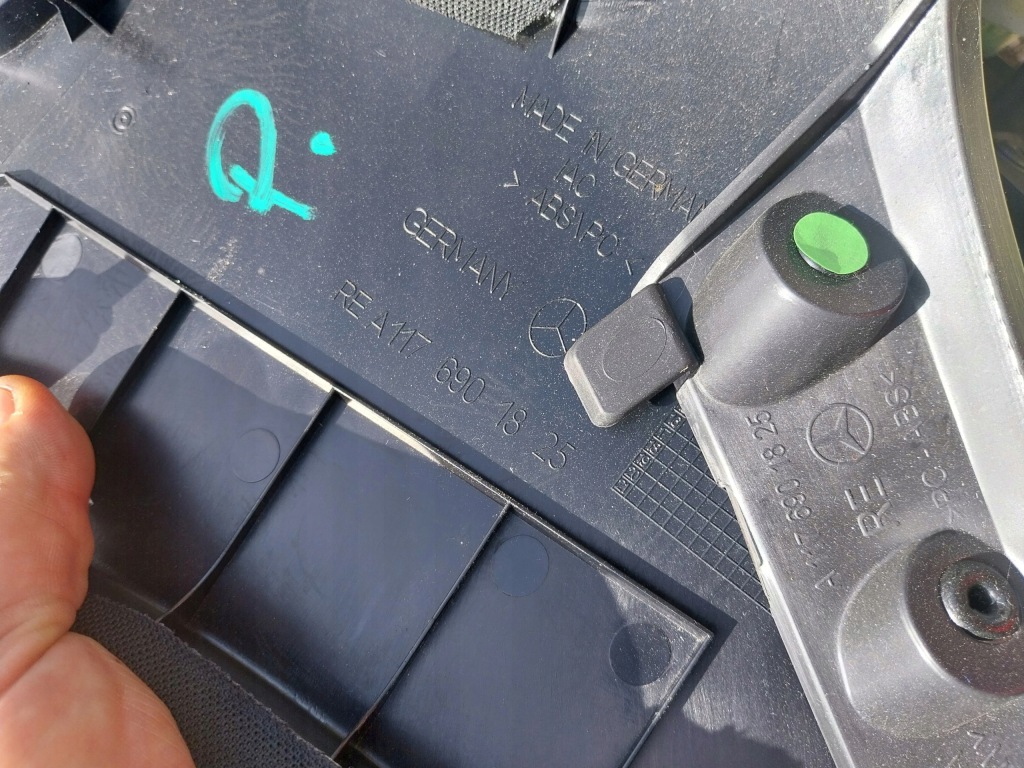 Mercedes w117 x117 cla kombi захист стійка козирок лампа amg комплект ручка в Україні