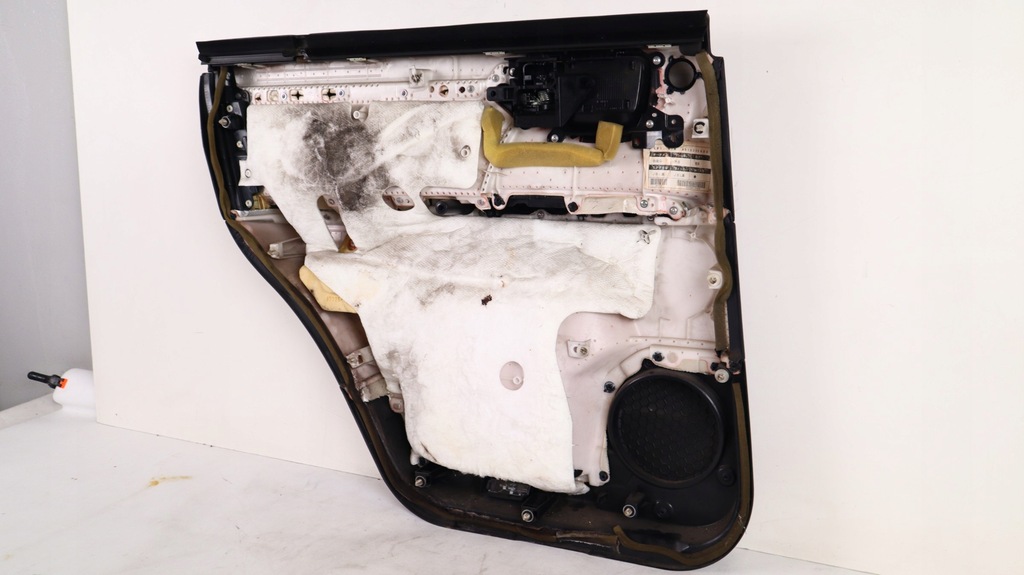 фото №12, Toyota land cruiser 200 обшивка двері правий задня