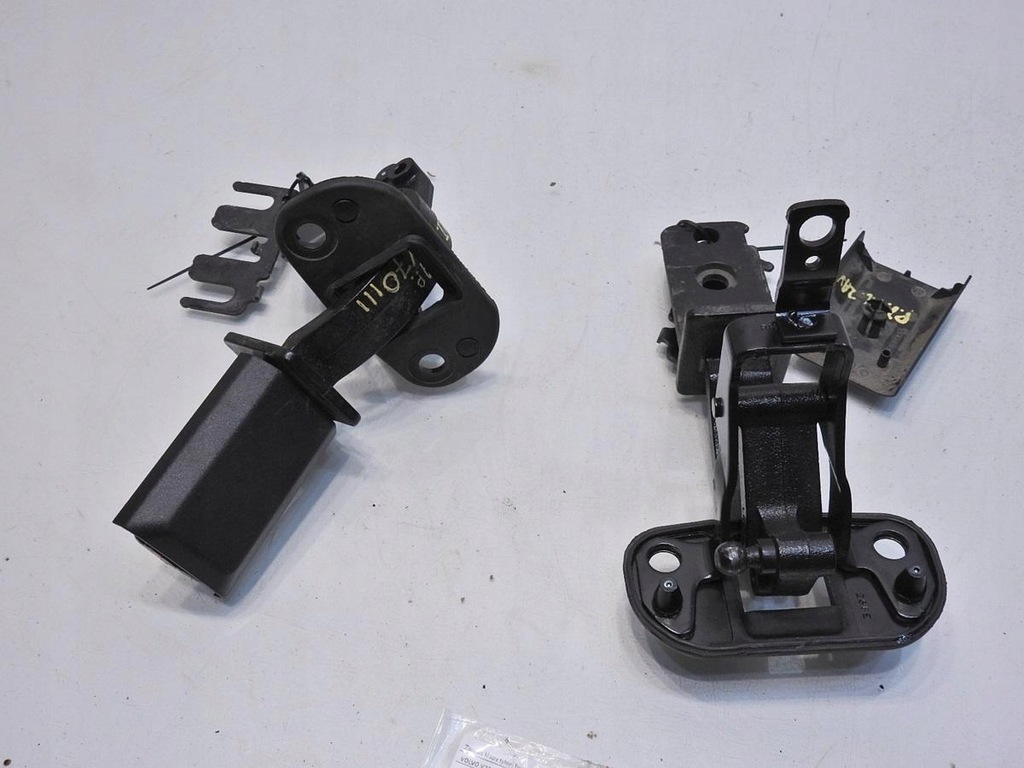 фото №7, Петлі кришки volvo v70 iii 31218425