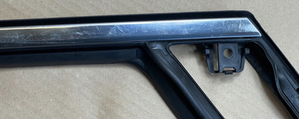 O5 buick enclave ii 2017 - прокладка дверь хром левая задняя задний  gm Киев