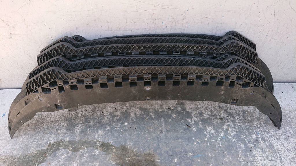 Audi a3 8p0 спойлер защита под бампер перед 1 szt. Недорого