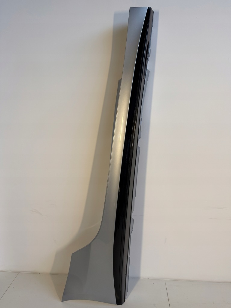 Купити Mercedes amg gt 192 хром молдинг поріг права оригінальна